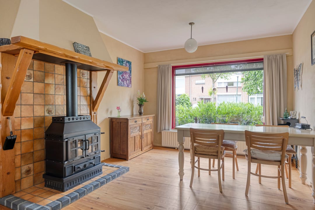 Foto 16 van Burgemeester Voskensstraat 2