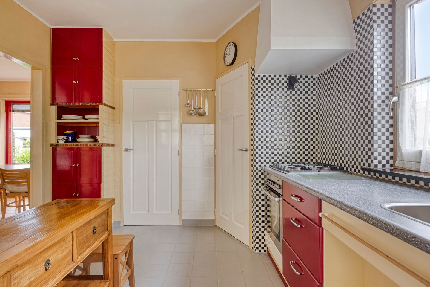 Foto 20 van Burgemeester Voskensstraat 2