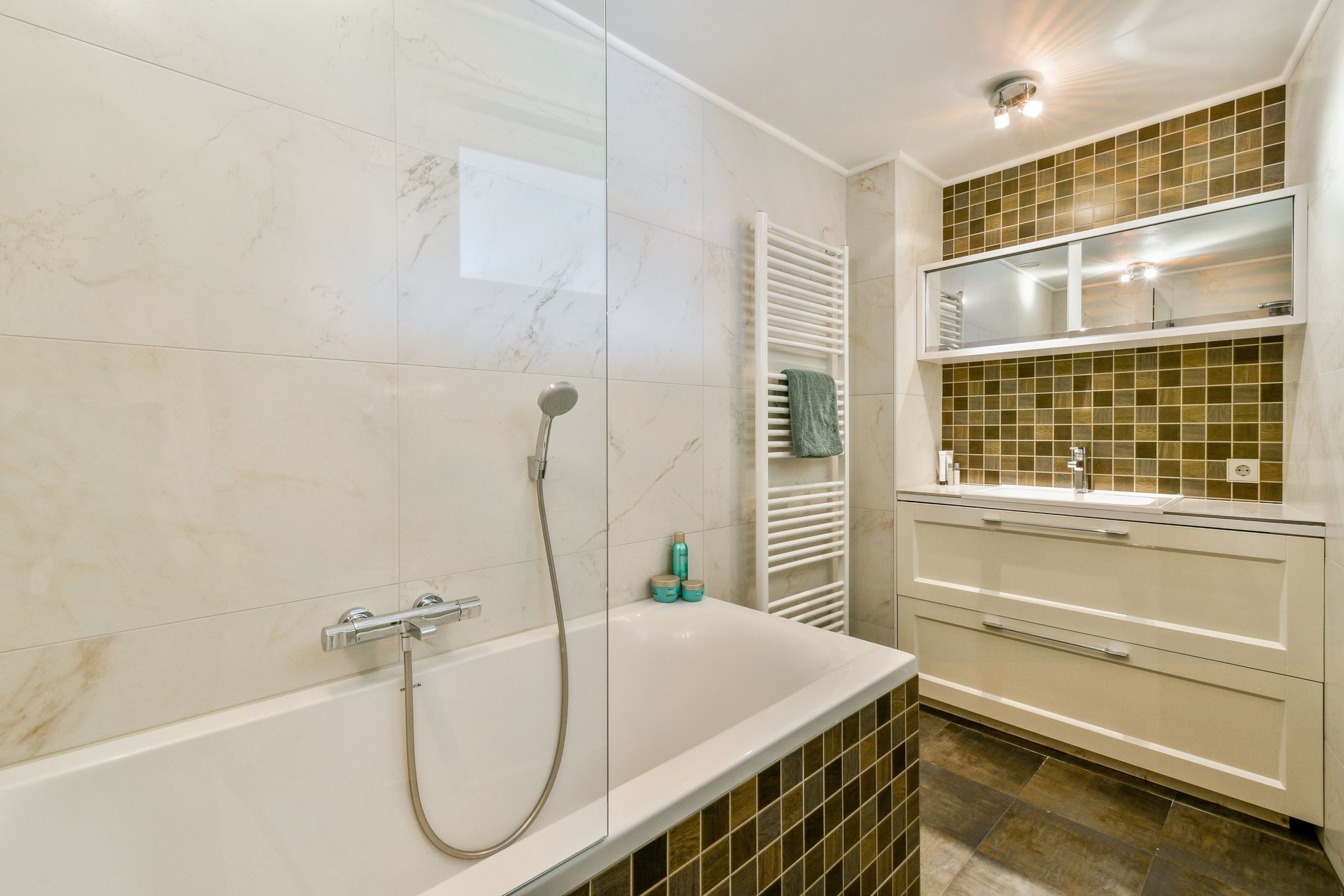 Foto 24 van Oosteinderweg 494