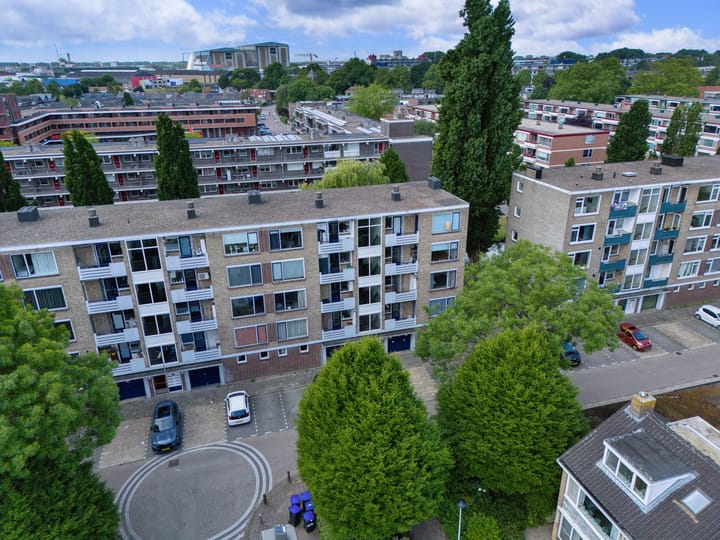 Foto 26 van Dahliastraat 76