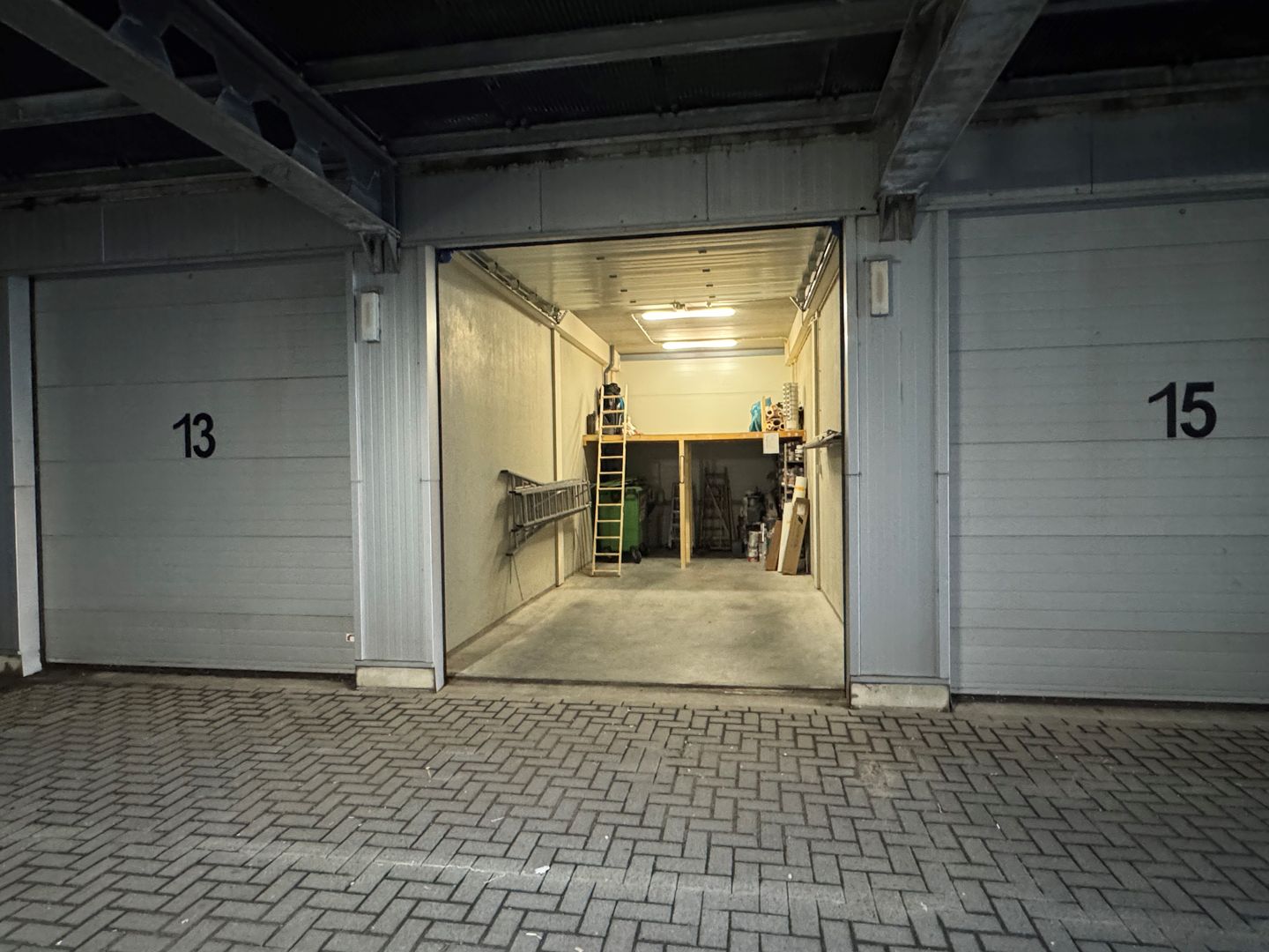 View photo 2 of Heerenweg 6-E14