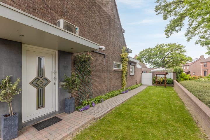 Foto 28 van Don Boscolaan 60