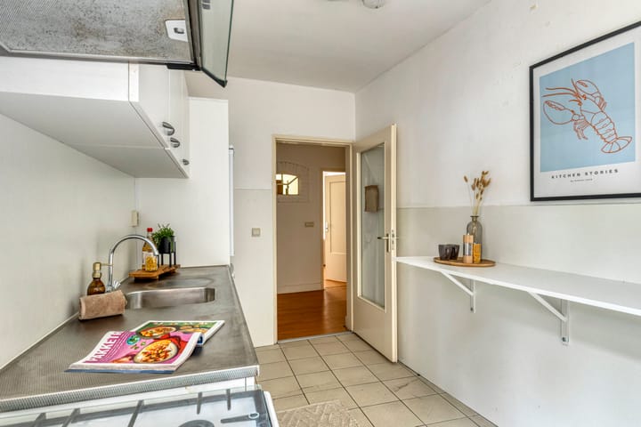 Photo 7 of Lange Hezelstraat 8