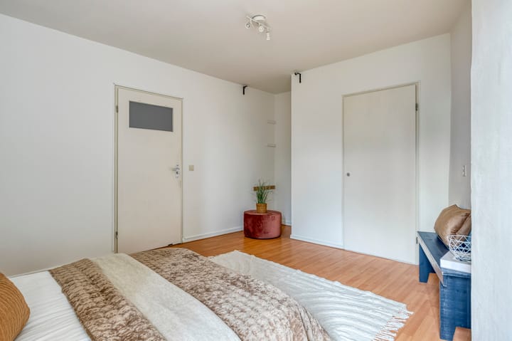 Photo 17 of Lange Hezelstraat 8