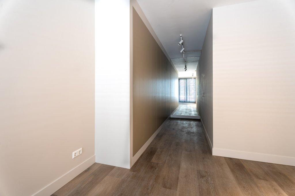 Photo 14 of Isabellastraat 8