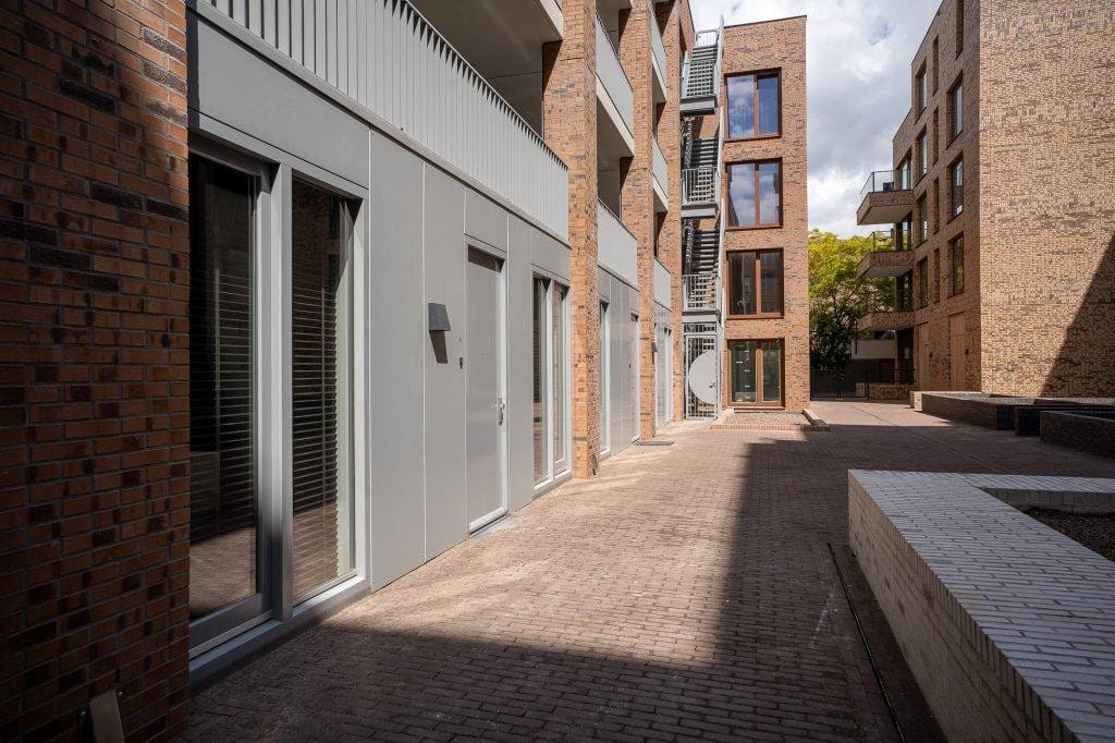 Photo 21 of Isabellastraat 8