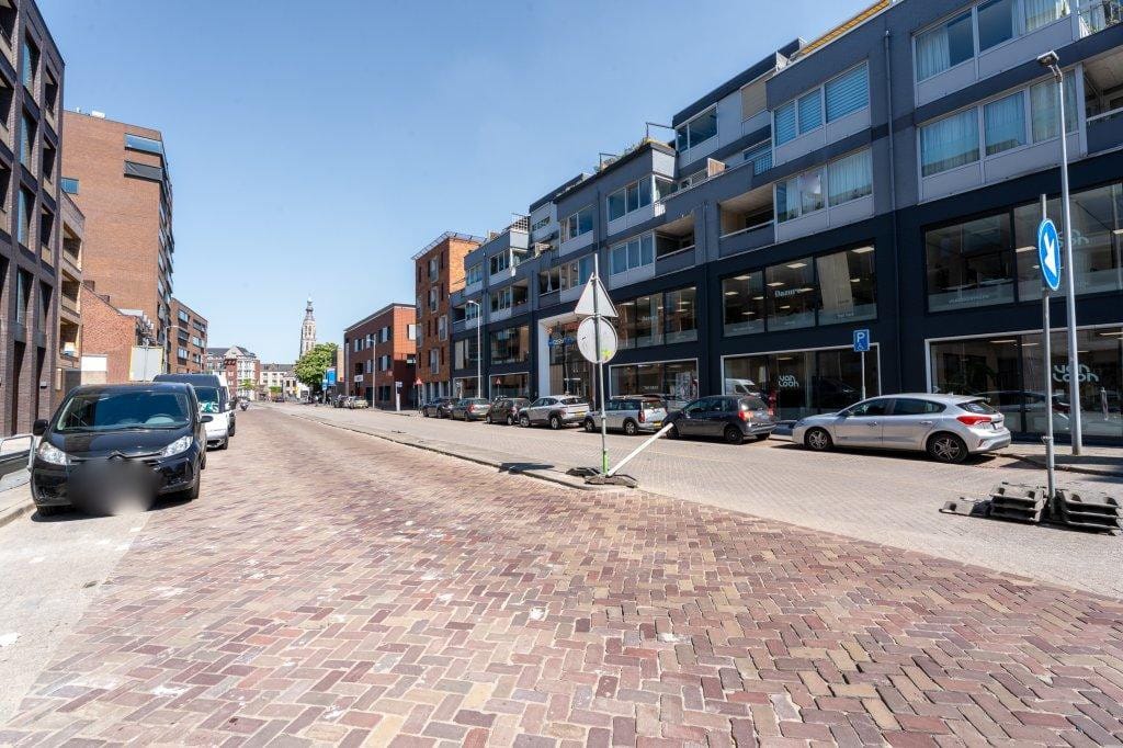 Photo 24 of Isabellastraat 8