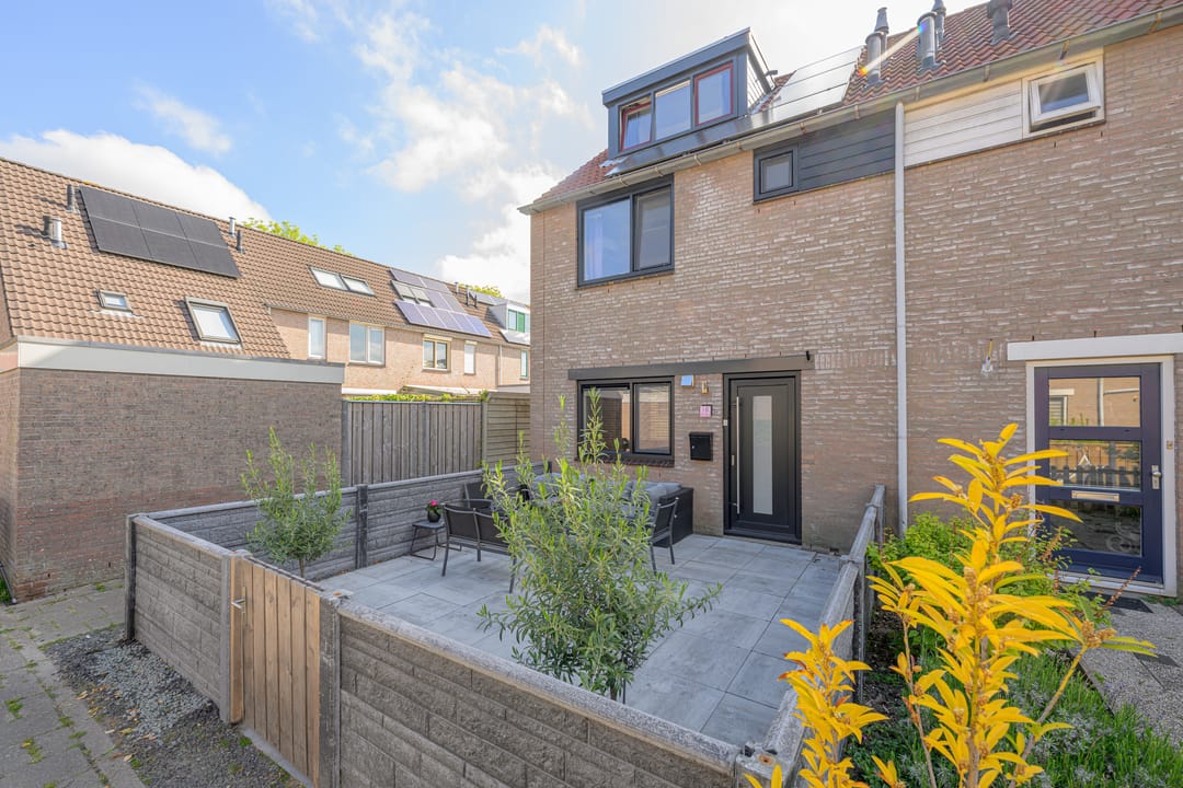 Foto 2 van Henriëtte Roland Holststraat 18