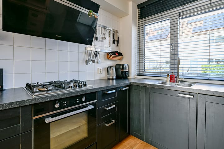 Foto 9 van Henriëtte Roland Holststraat 18