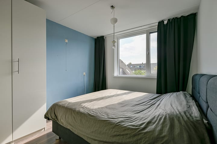 Foto 17 van Henriëtte Roland Holststraat 18