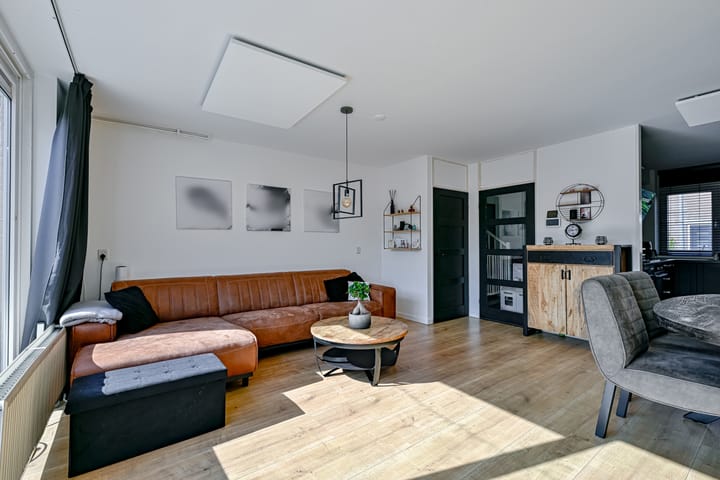 Foto 5 van Henriëtte Roland Holststraat 18