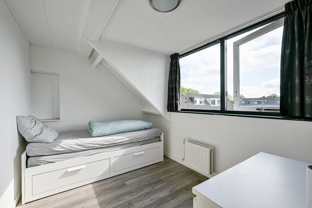 Foto 26 van Henriëtte Roland Holststraat 18