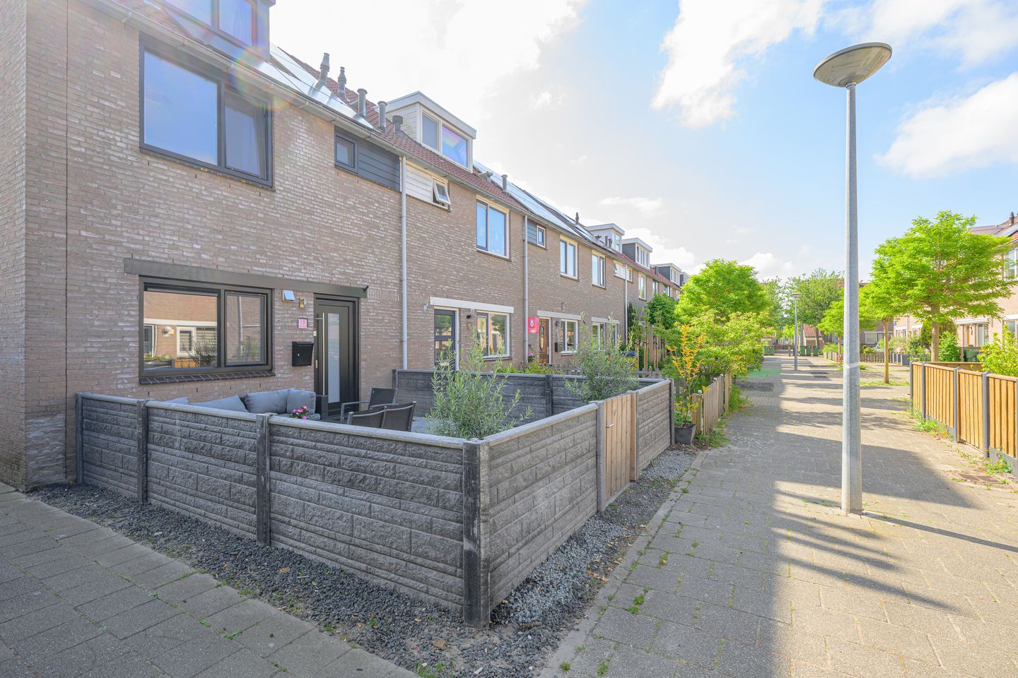 Foto 34 van Henriëtte Roland Holststraat 18