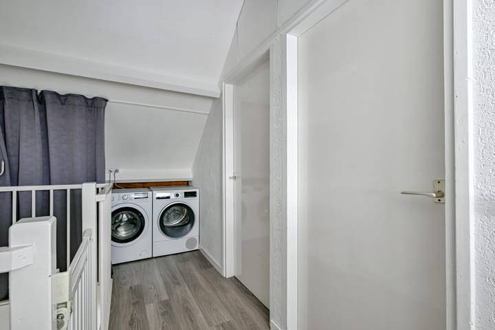 Foto 25 van Henriëtte Roland Holststraat 18