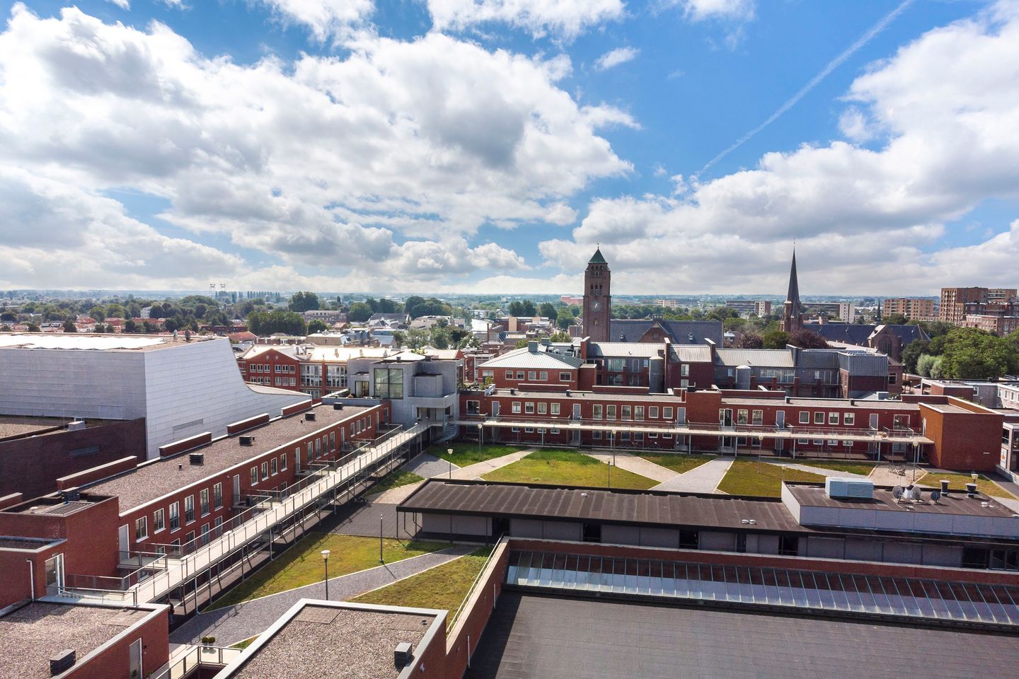 Foto 5 van Julianastraat 103