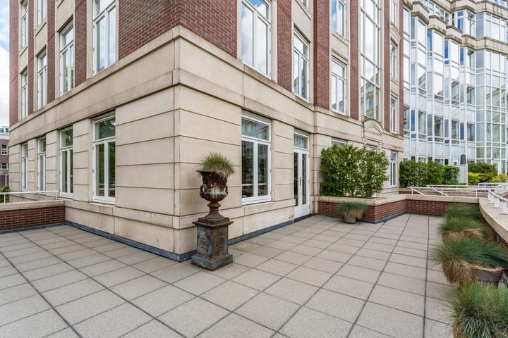 View photo of Burgemeester De Monchyplein 112