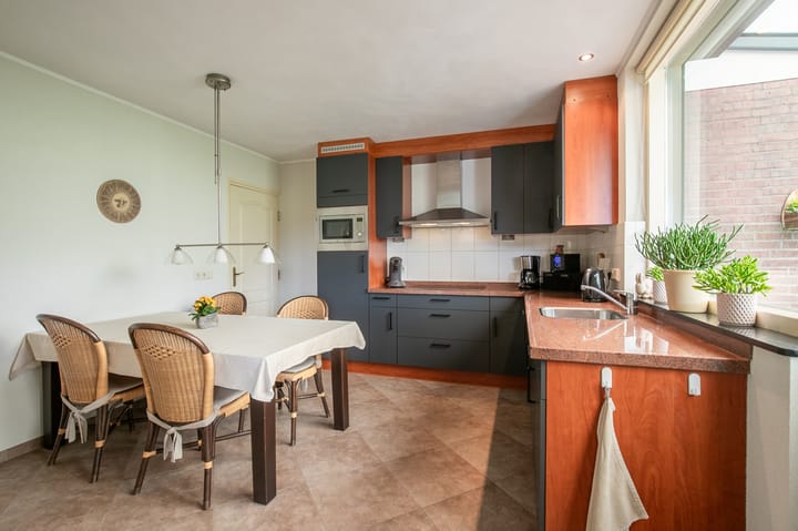 Photo 9 of Sint Petrusstraat 9