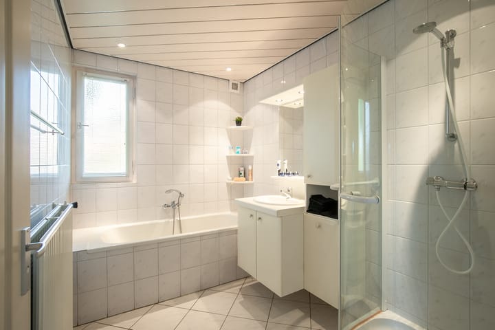 Photo 12 of Sint Petrusstraat 9