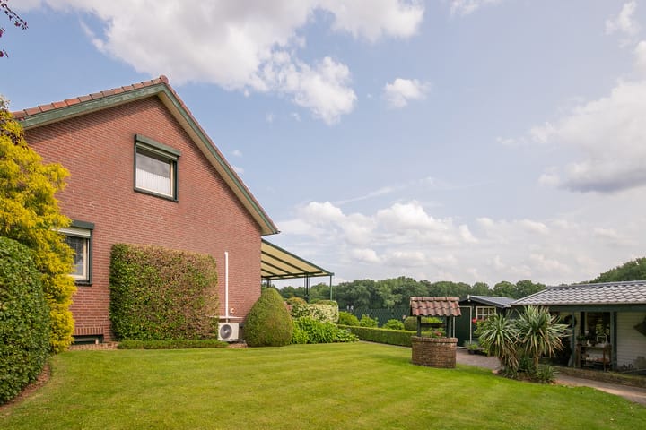 Photo 28 of Sint Petrusstraat 9