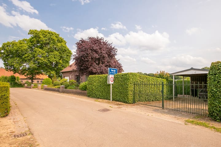 Photo 35 of Sint Petrusstraat 9