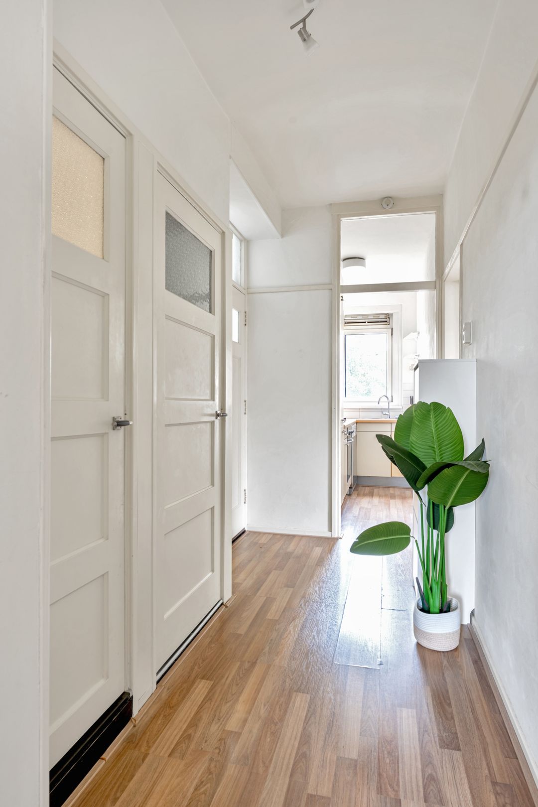 Photo 38 of Statenweg 15-C