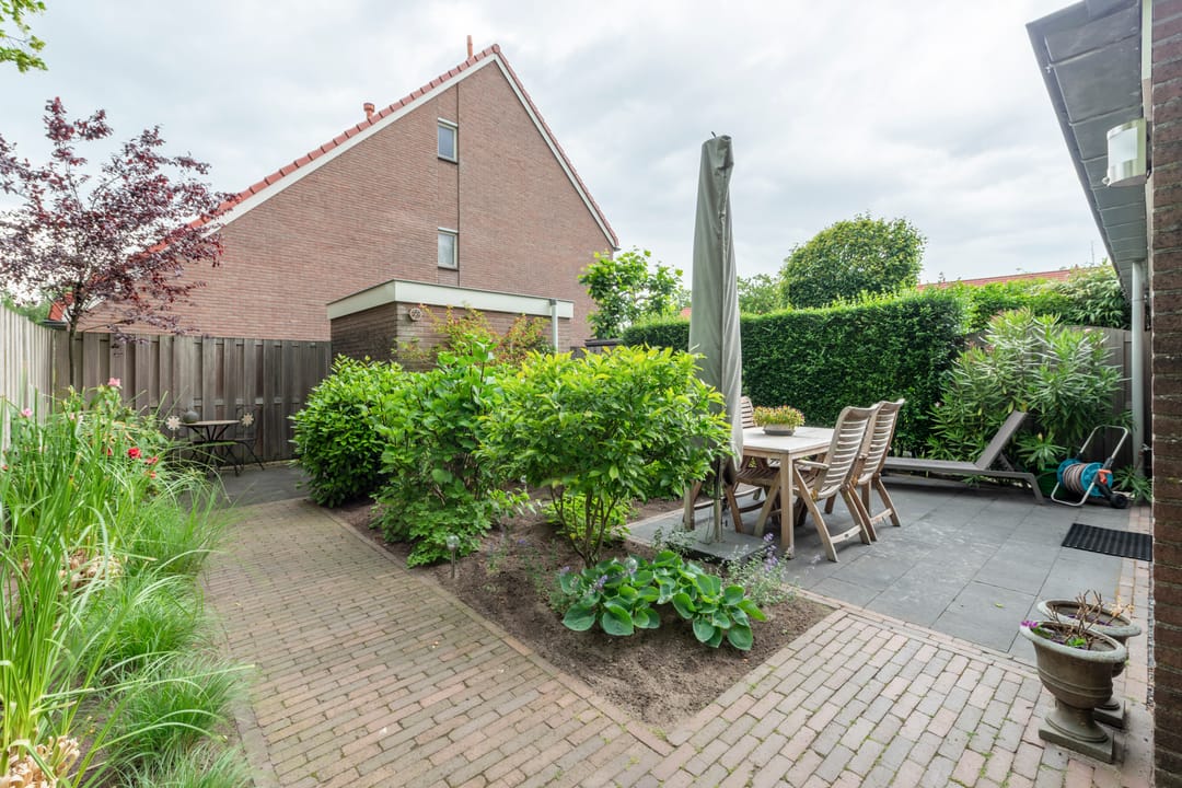 Photo 2 of Bloesem 12-A