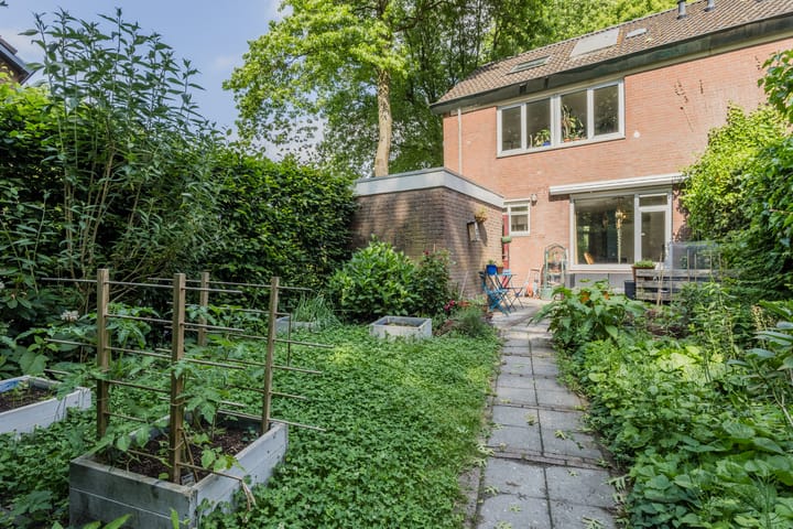 Photo 36 of Roghorst 143