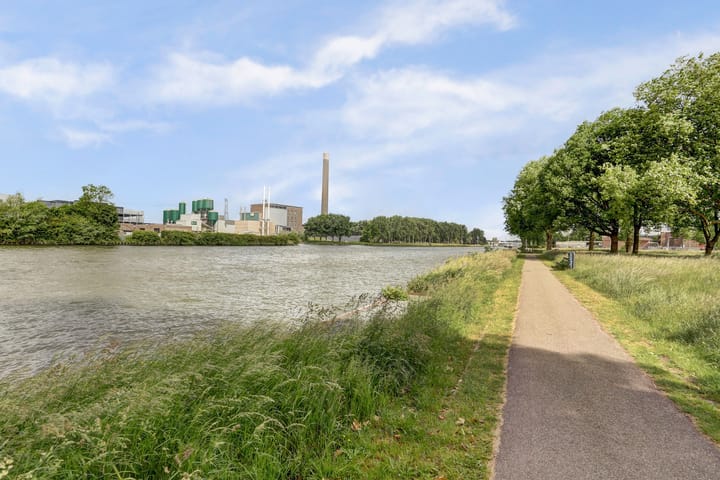 Foto 44 van Barkasstraat 55