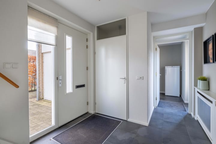 Photo 10 of Aambeeld 6