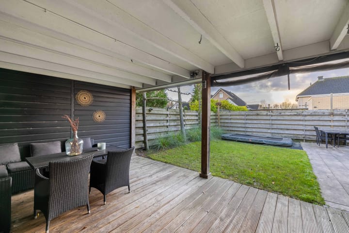 Photo 25 of Aambeeld 6