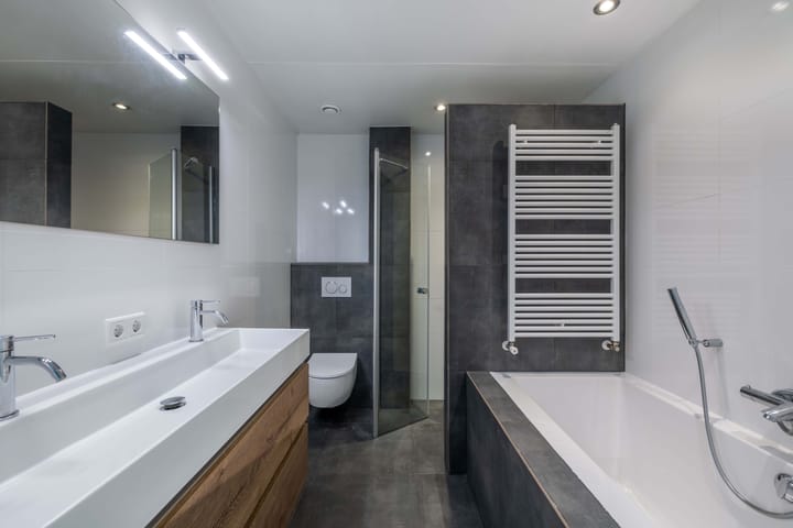 Photo 33 of Aambeeld 6