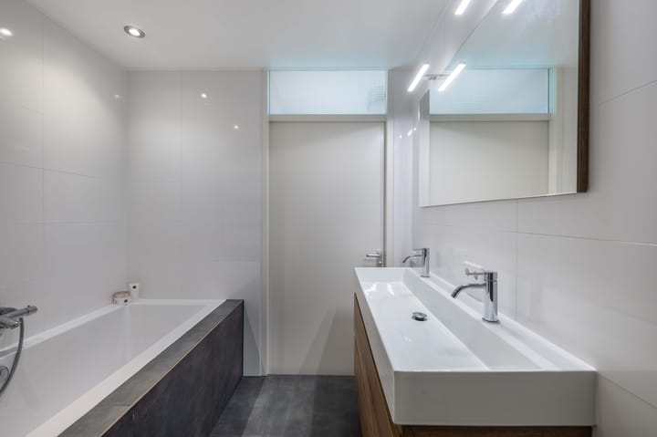 Photo 35 of Aambeeld 6