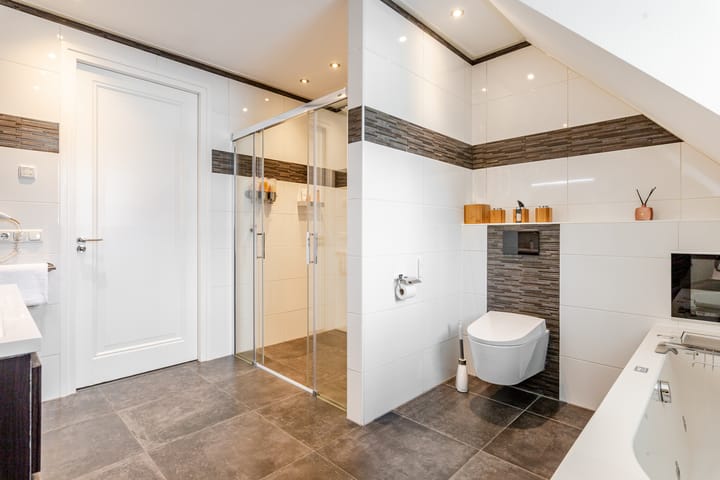 Foto 32 van Hachimanstraat 13