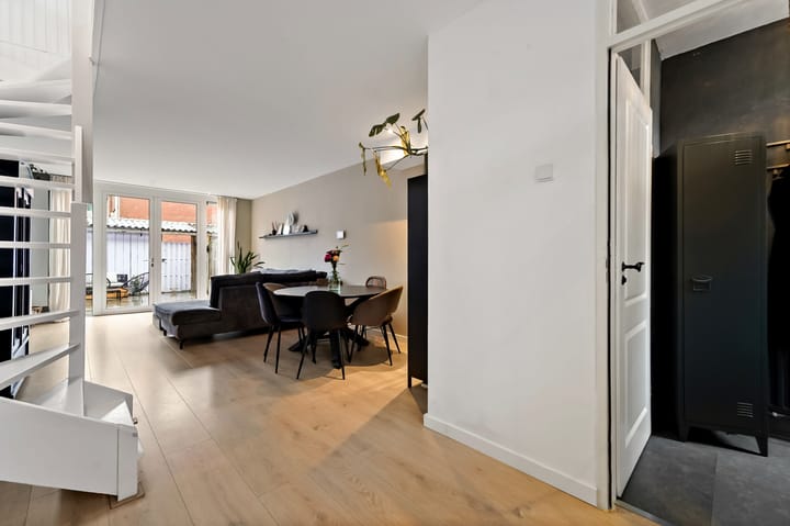 Photo 3 of Anna Boogerd 23