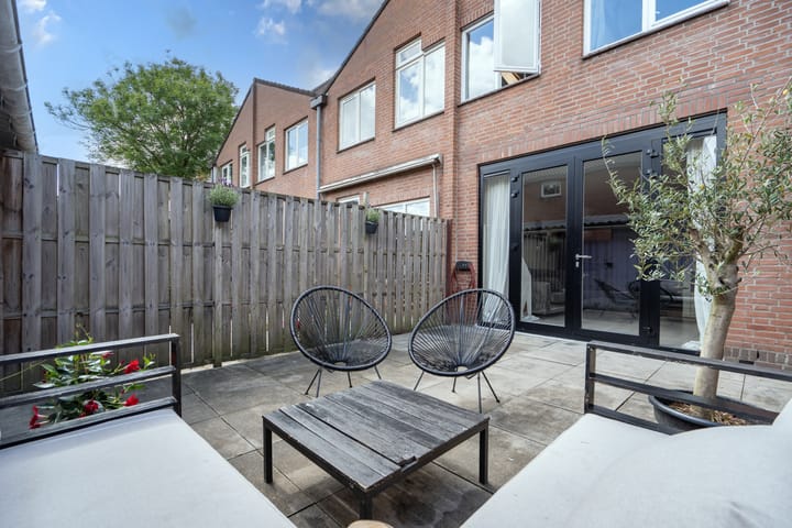 Photo 15 of Anna Boogerd 23