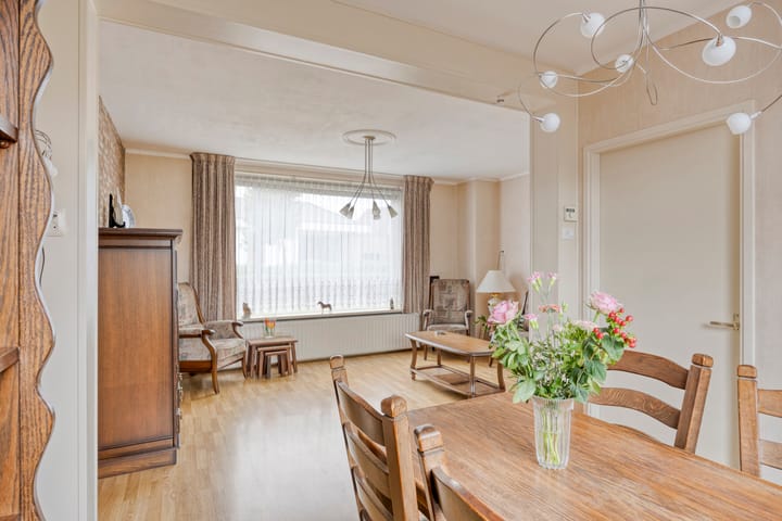 Foto 2 van Voortstraat 6