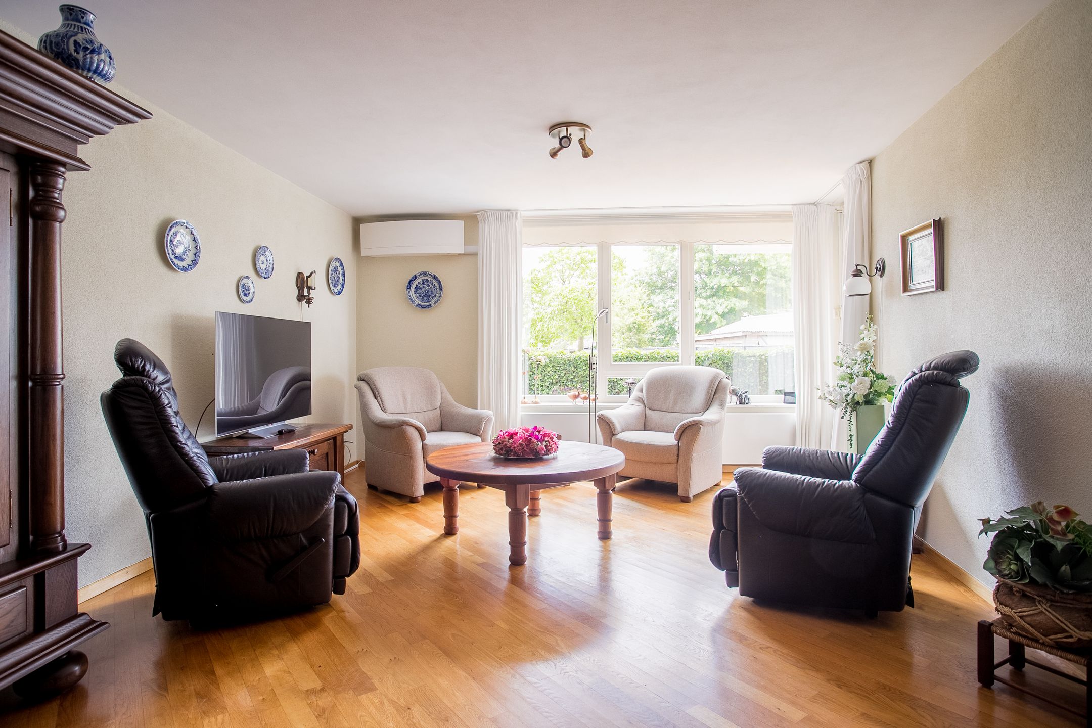 Foto 6 van Medaillon 8