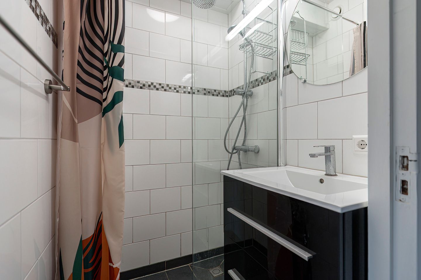 Photo 14 of Kombos 25