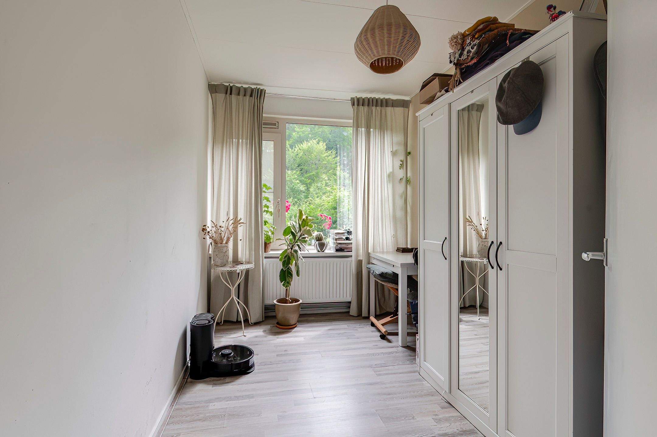 Photo 18 of Kombos 25