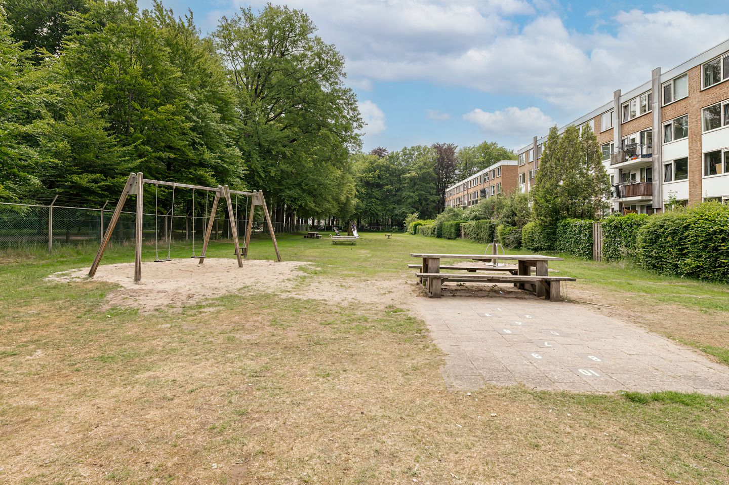 Photo 19 of Kombos 25