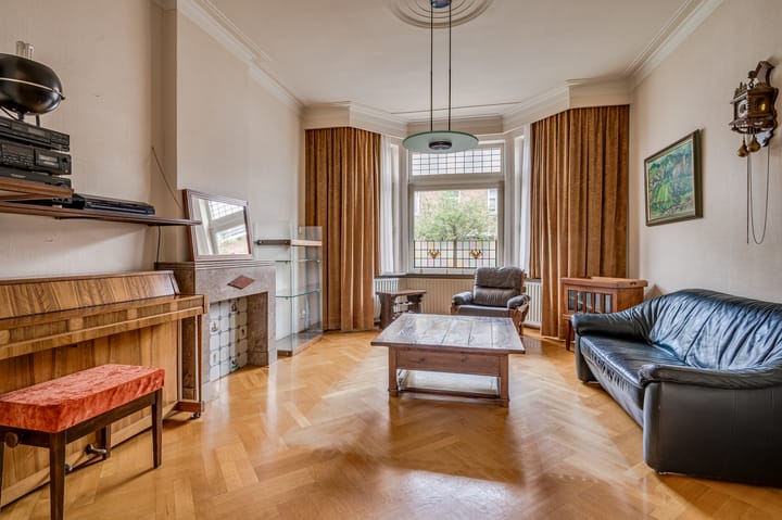 Foto 9 van van Cleefstraat 32