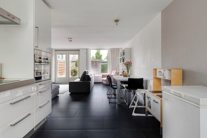 Foto 13 van Radio Oranjelaan 10