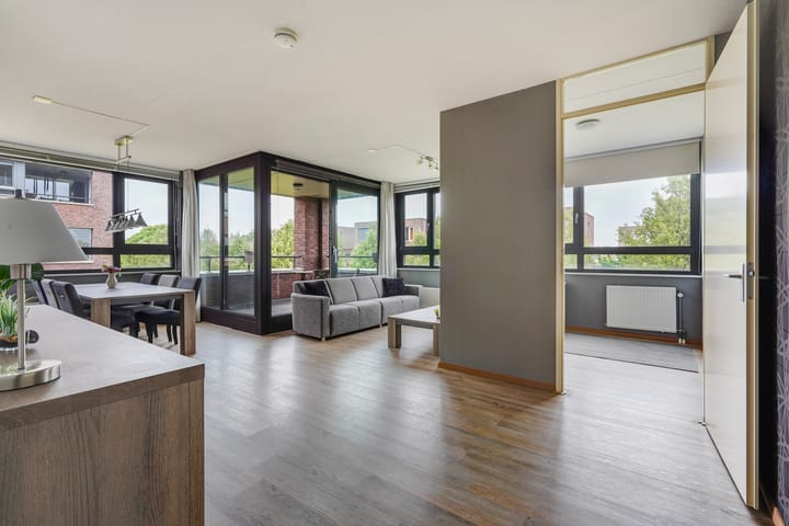 Foto 2 van Van Poeljestraat 46