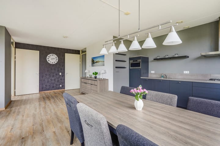 Foto 3 van Van Poeljestraat 46