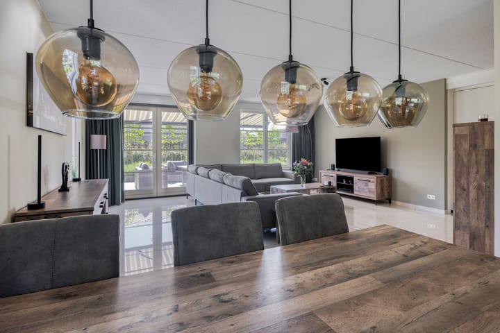 Foto 13 van Lycklamaweg 106