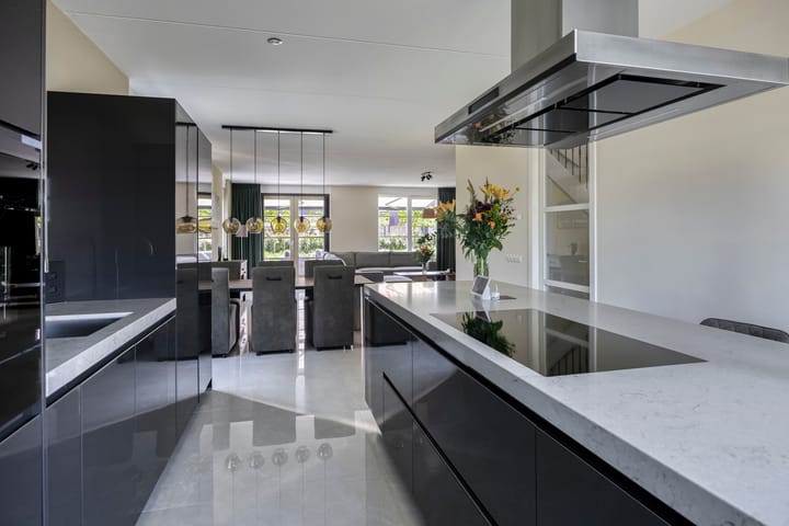 Foto 16 van Lycklamaweg 106