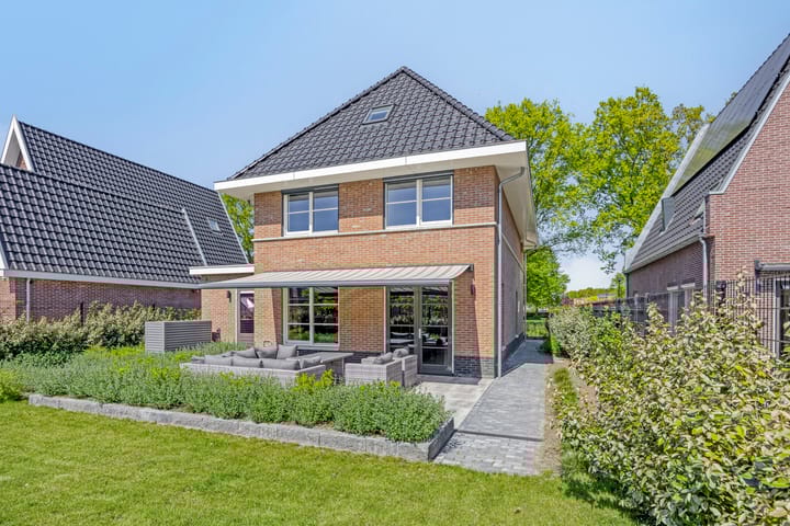 Foto 42 van Lycklamaweg 106