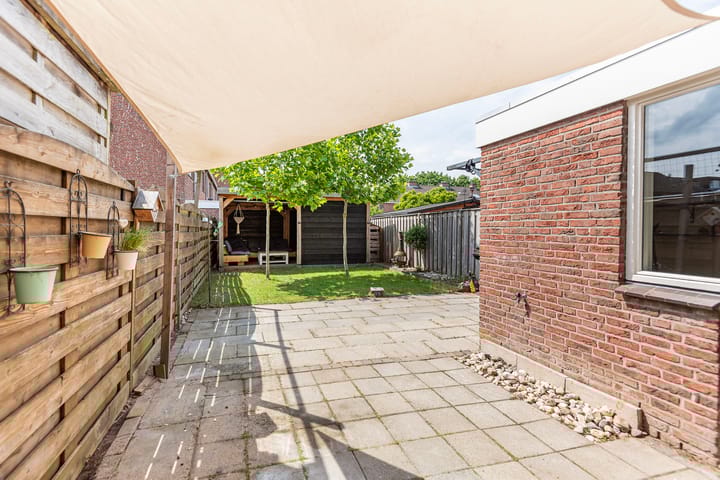 Foto 4 van Weegbree 15