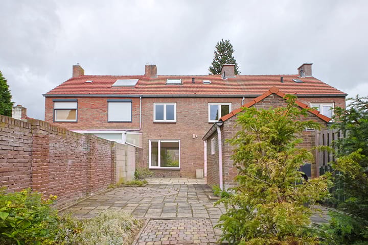 Foto 11 van Pastoor van Eijsstraat 59