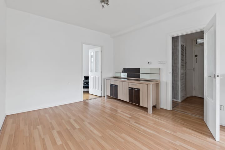 Photo 10 of Nunspeetlaan 107